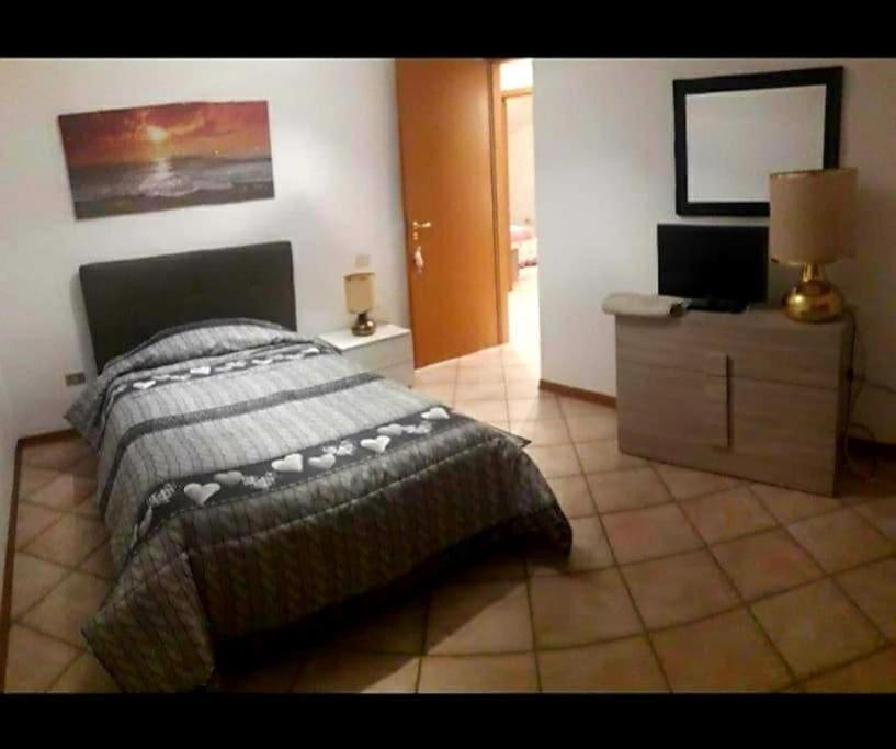 B&B Via Roma N. 12 Valfabbrica Eksteriør bilde