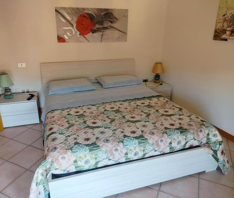 B&B Via Roma N. 12 Valfabbrica Eksteriør bilde